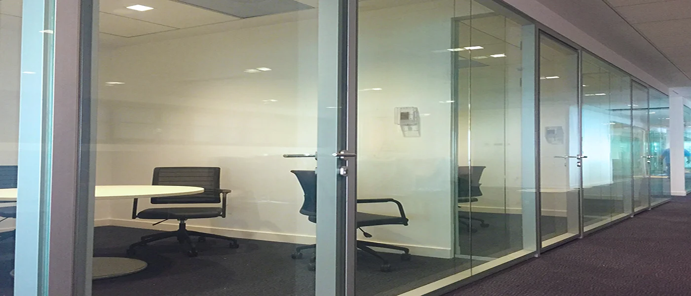 Mampara StyleSmart con doble vidrio laminar