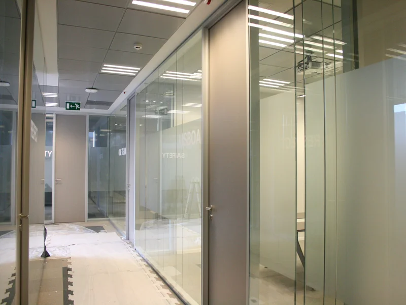 Mamparas divisorias de oficinas proyecto BP oil en MADRID ESPAÑA