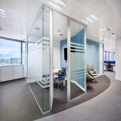 Proyecto Coorporativo Berkshire Hathaway mamparas divisorias de vidrio by Stylewall