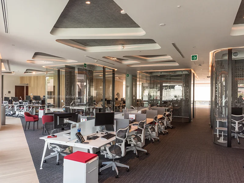 Mamparas divisorias de oficinas proyecto Cushman & Wakeflield en CDMX