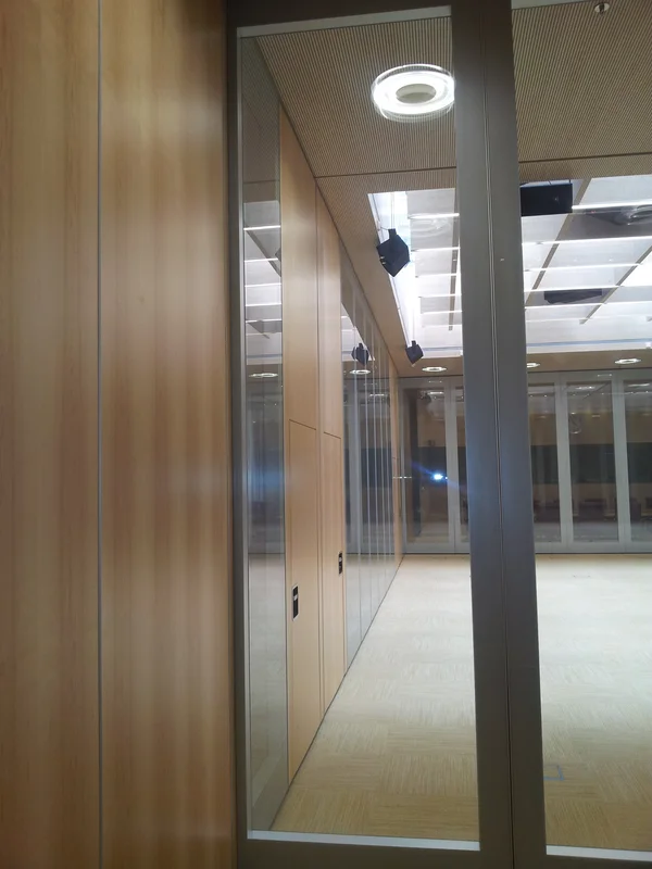 Muros Tabiques Móviles de vidrio doble acústicos OAMI